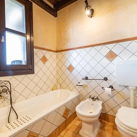 Lenze A Gallipoli Con Trullo Villa