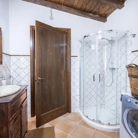 Lenze A Gallipoli Con Trullo Villa Taviano (Lecce)