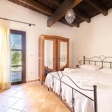 Villa Lenze A Gallipoli Con Trullo