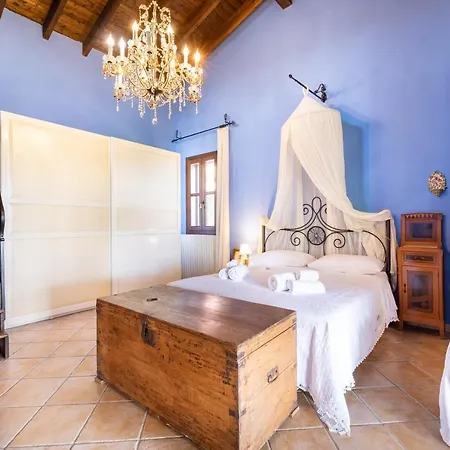 Lenze A Gallipoli Con Trullo Taviano (Lecce)