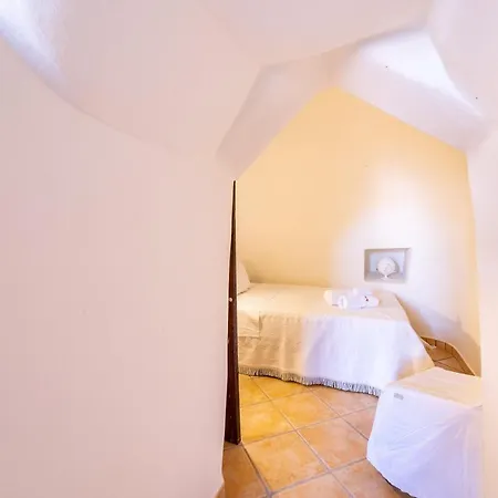 Lenze A Gallipoli Con Trullo * Taviano (Lecce)