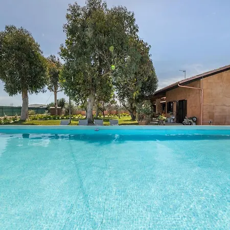 Lenze A Gallipoli Con Trullo Villa