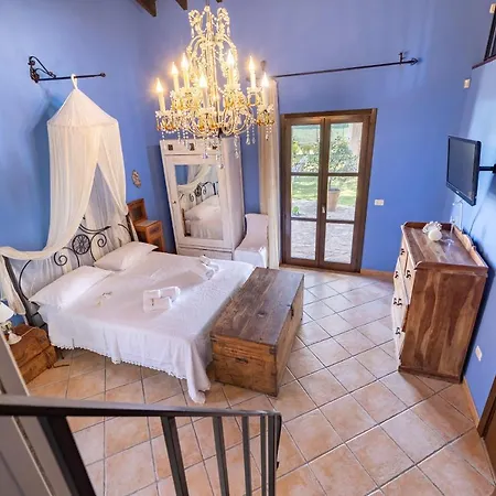 Lenze A Gallipoli Con Trullo * Taviano (Lecce)