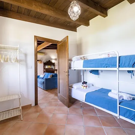 Lenze A Gallipoli Con Trullo *
