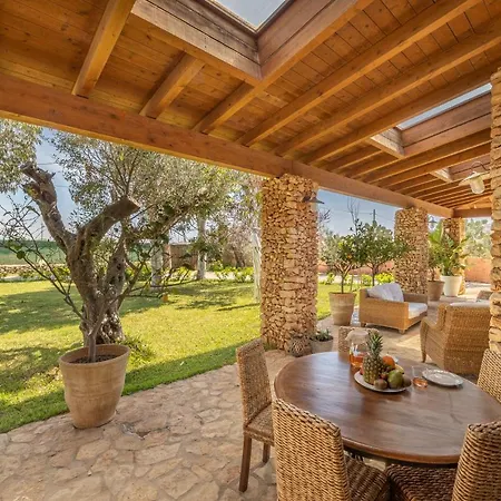 Lenze A Gallipoli Con Trullo Villa
