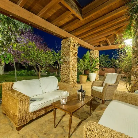 Villa Lenze A Gallipoli Con Trullo