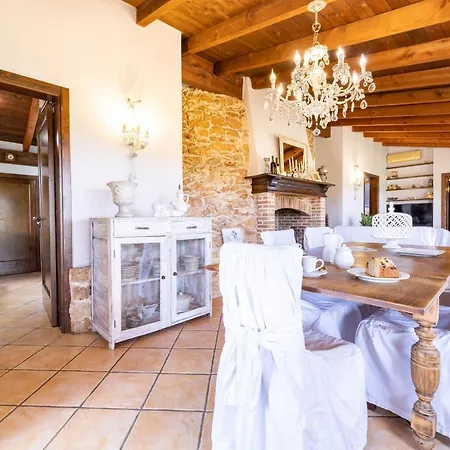 Lenze A Gallipoli Con Trullo